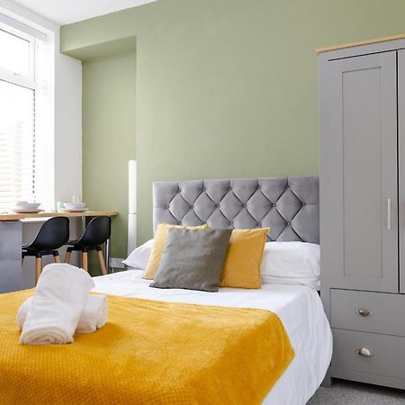 Bay City Studio Apartments Cardiff Buitenkant foto