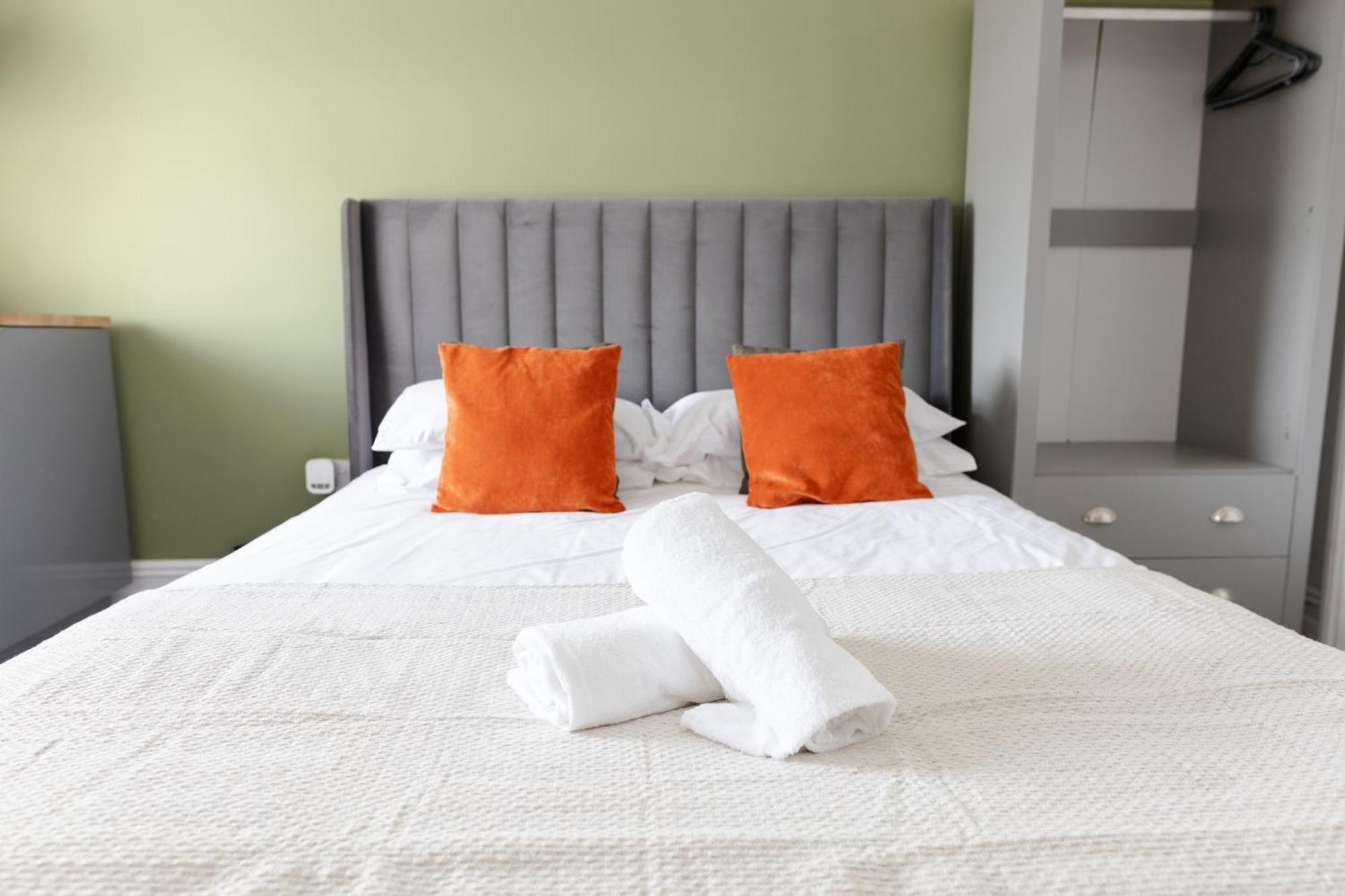 Bay City Studio Apartments Cardiff Buitenkant foto