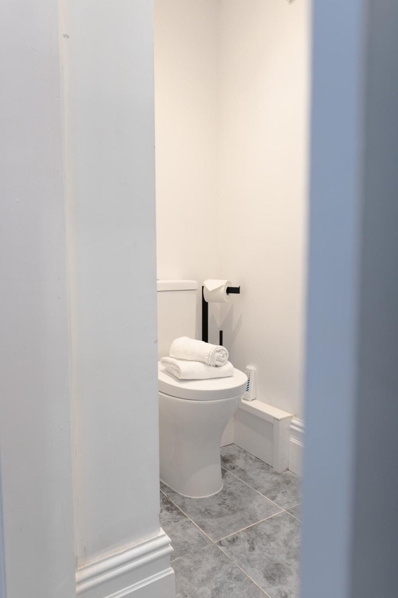 Bay City Studio Apartments Cardiff Buitenkant foto