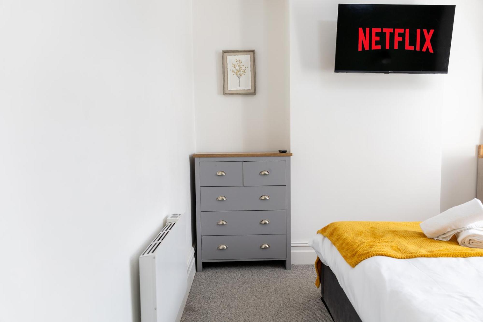 Bay City Studio Apartments Cardiff Buitenkant foto