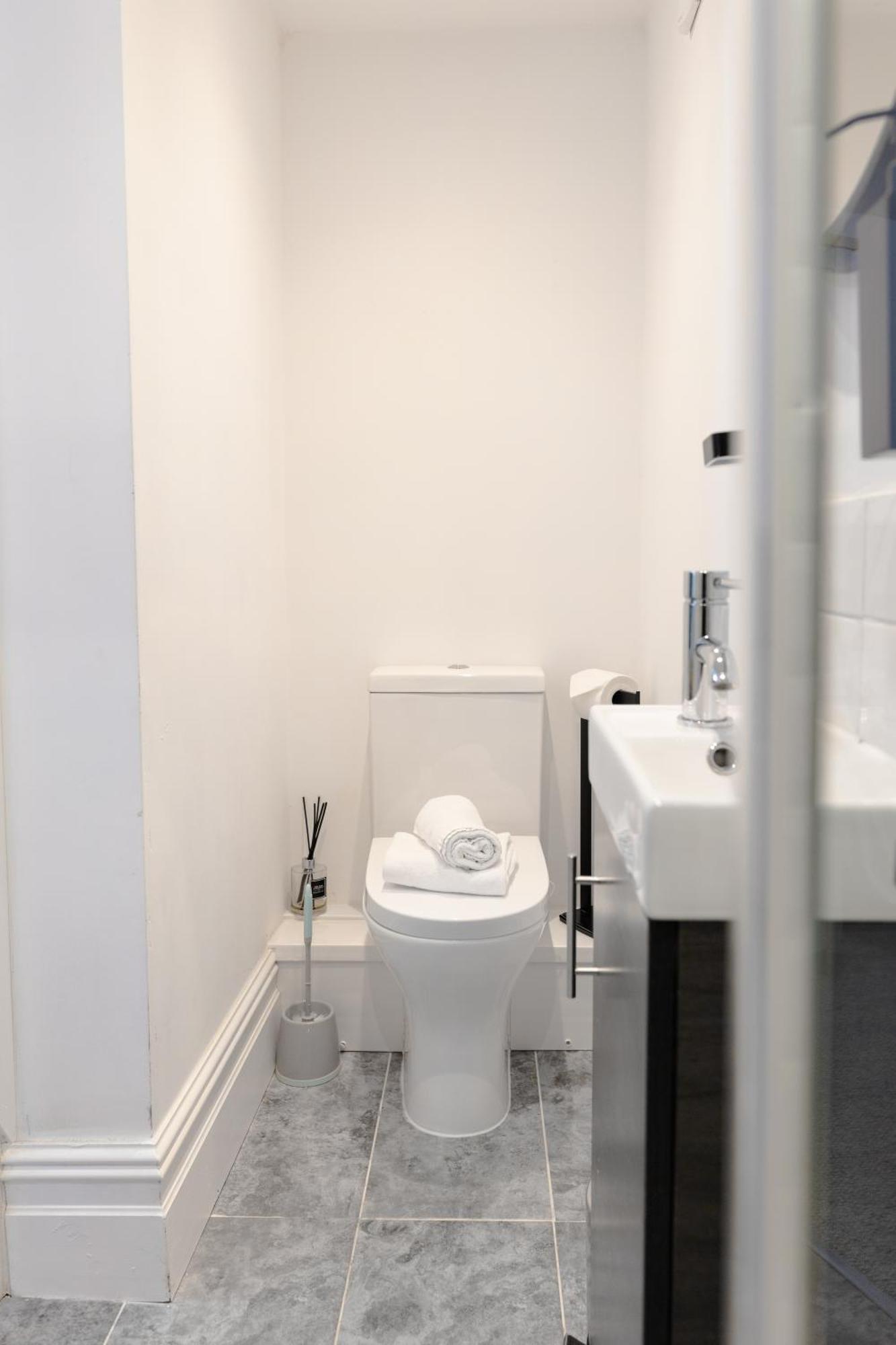 Bay City Studio Apartments Cardiff Buitenkant foto
