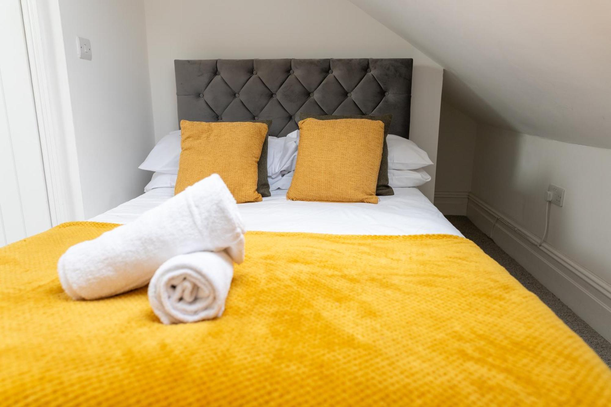 Bay City Studio Apartments Cardiff Buitenkant foto