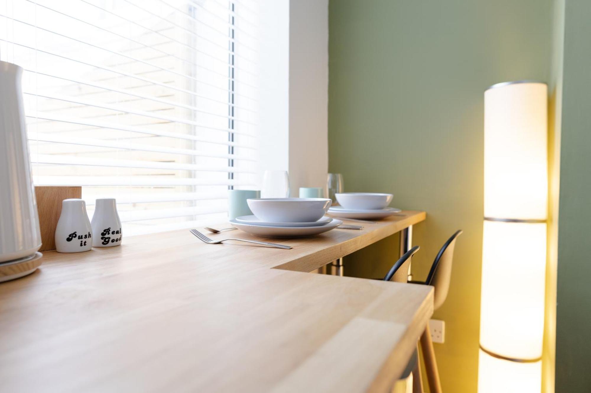 Bay City Studio Apartments Cardiff Buitenkant foto