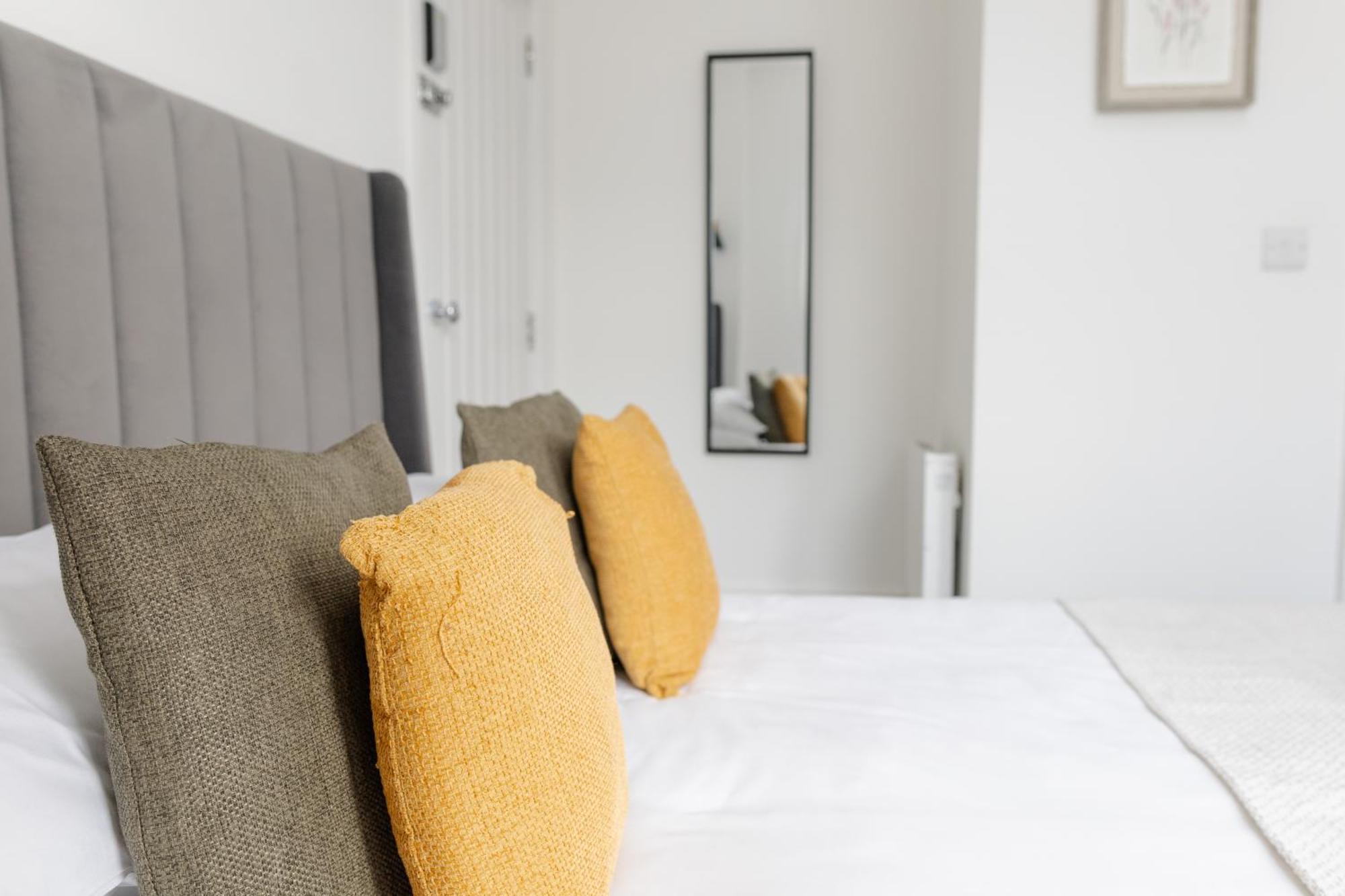 Bay City Studio Apartments Cardiff Buitenkant foto